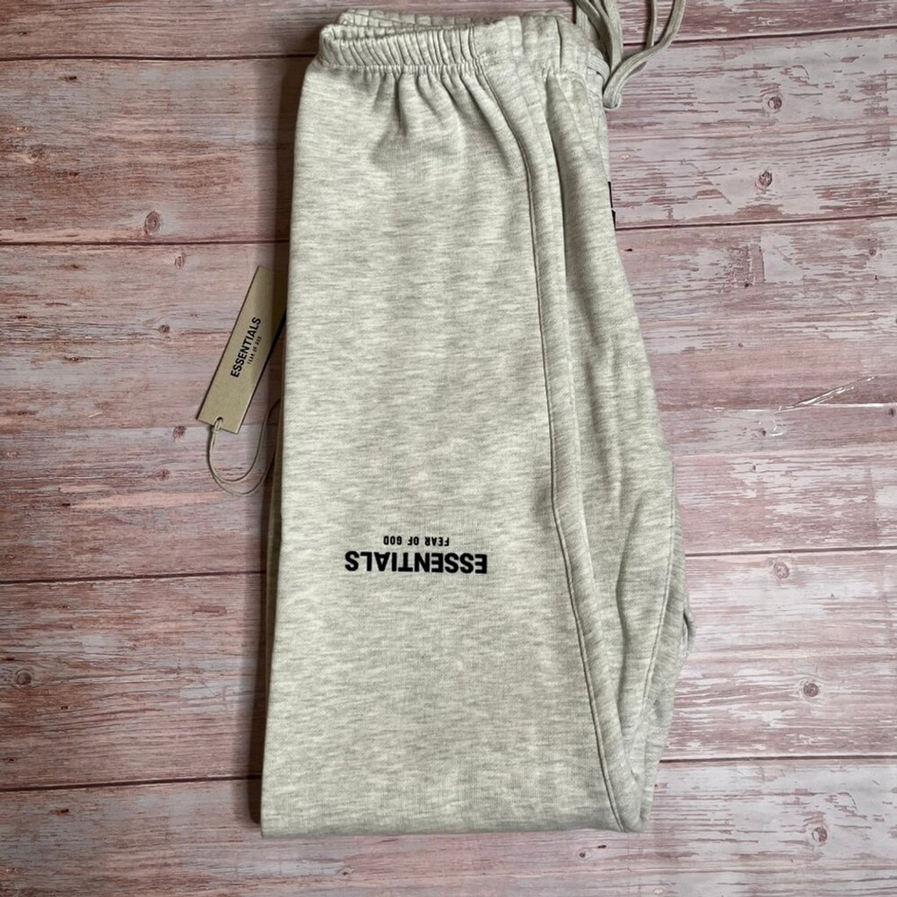 ESSENTIALS FEAR OF GOD SWEATPANTS | LIGHT OAT | SIZE L | TTS | NWT